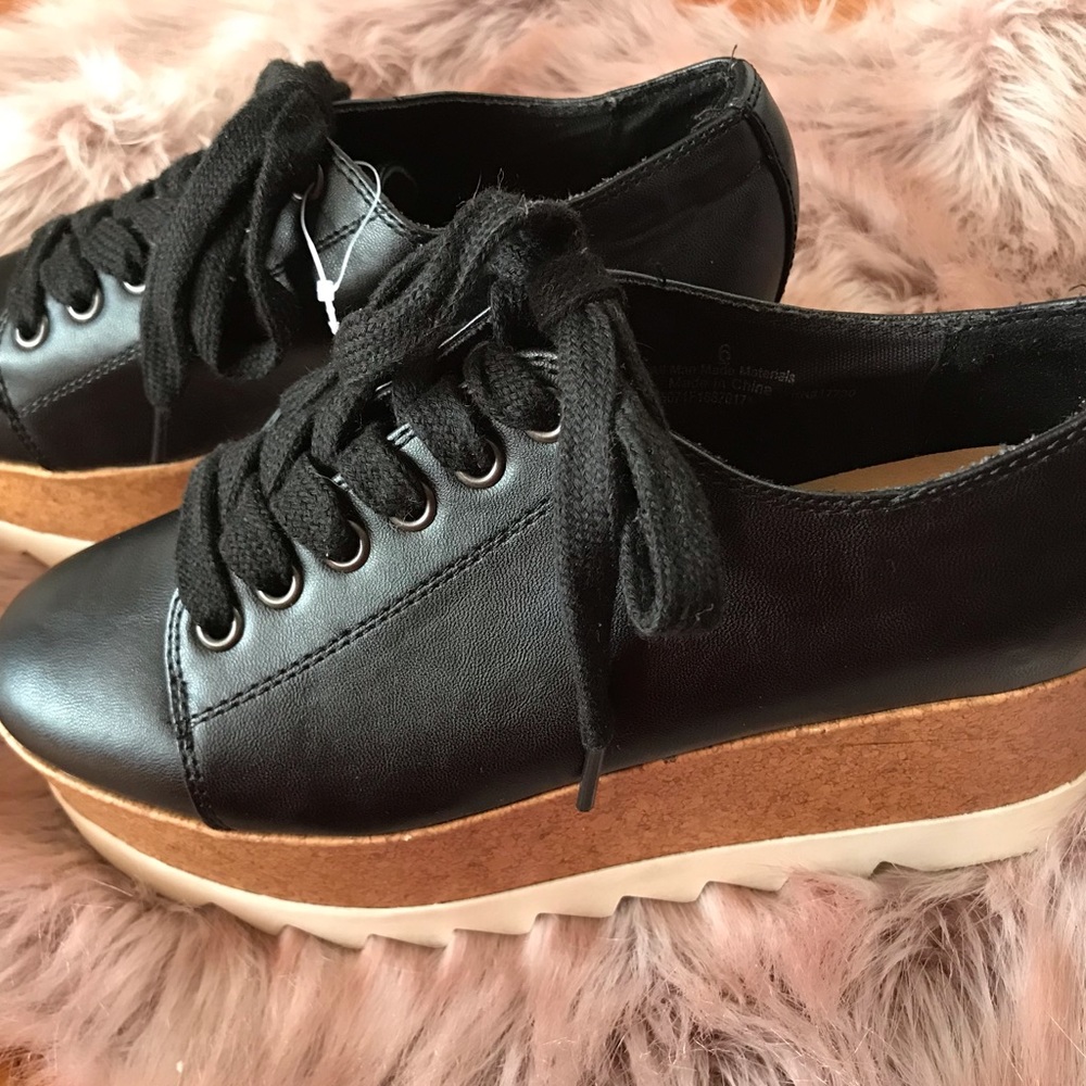 Platform lace up shoes